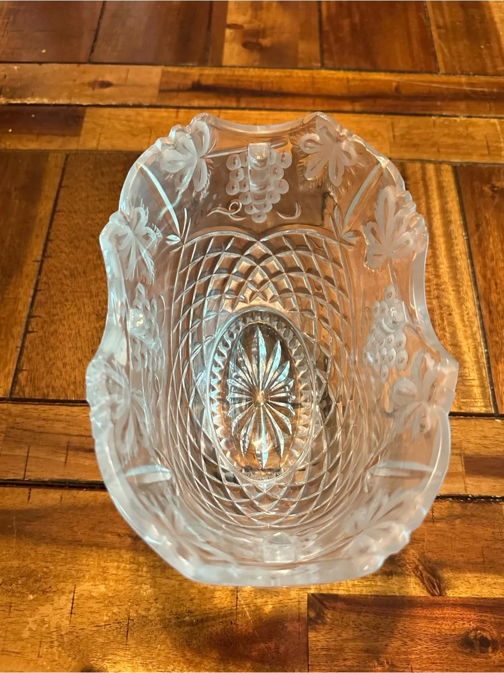 Shannon Crystal Grape Design Candy Box Dish Godinger made in Poland